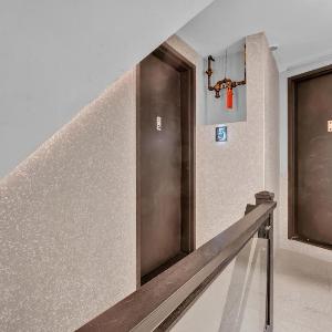 SoHo Designer 2BR with balcony