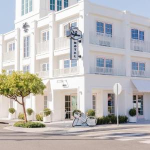 Bay Shores Peninsula Hotel