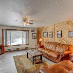 Ponderosa - Peaceful private cabin on 5 acres by Lake Cascade