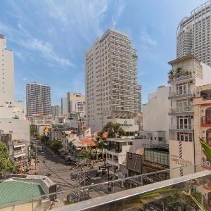 City view Modern Apt Bigbacony 5Br