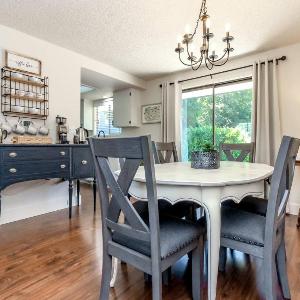 Short Walk to DT/ AC/Gas Fire Pit/BBQ/Coffee Bar