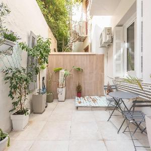 Modern 1BR in Exarchia l Green-View Balcony
