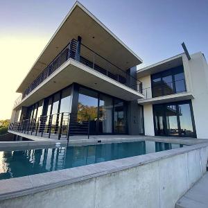 Lagoon House Lagoon View Heated Pool
