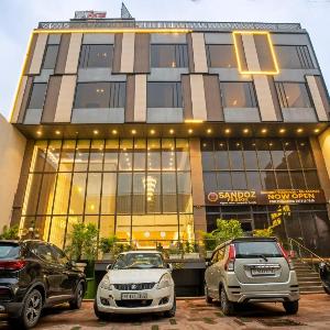 SANDOZ PRIBSON -1km from Golden temple