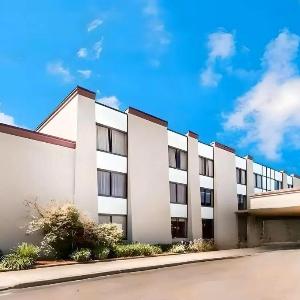 MainStay Suites Lansing West
