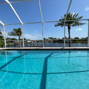 VRCC Villa Alba - waterfront villa with boat dock