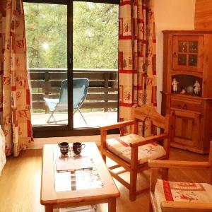 Appartement calme 3 pièces proche centre et pistes vue forêt - FR-1-322-682