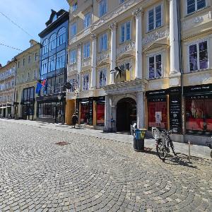 Historic Townhouse Apartment Tina by City Hall