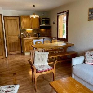 Charmant 3 pièces pour 6 centre village proche des pistes - FR-1-458-252