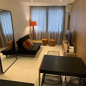 Leblon apt reformado 2 quartos perto da praia