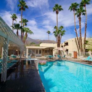 Desert Vacation Villas 2BR Apartment with Resort Access
