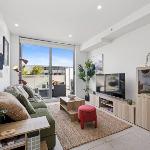 Family Penthouse Apt Lvl 13 with 2 Carparks at Airport