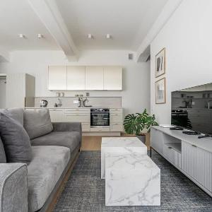 Domillion 3bdr 2 baths Bright and Spacious apt P99
