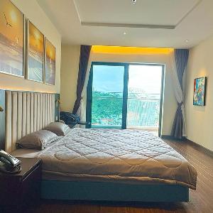 Chic Ha Long Studio Bay City & Mountain Views