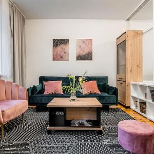 Domillion 1bdr Traku str apt&free parking Tr135