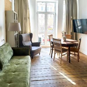 Domillion new Provence 3bdr 2bath w parking P365