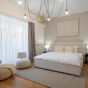 Epic 4BR Luxe Boulevard Apartment Near Rosetti Square & Old Town