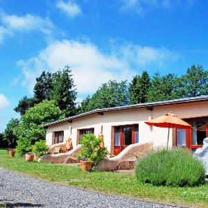 Ferienwohnungen am Selliner See mit Terrassen