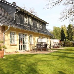 großes Baaber Ferienhaus mit Sauna R