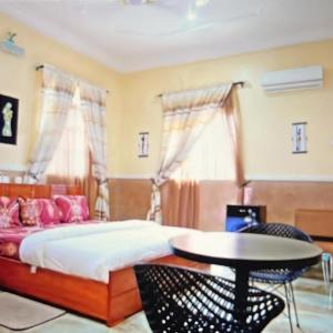 5 Star Villa Hotel