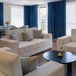 Exclusive Modern Apartment near the Airport