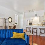 Charming Soulard Retreat with Historic Character near Baseball Stadium apts