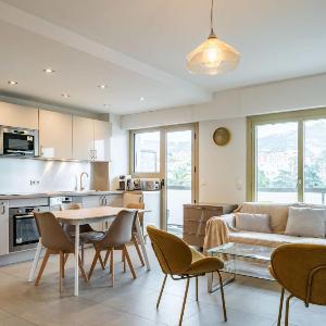 Nice bright one bedroom in the heart of Cannes