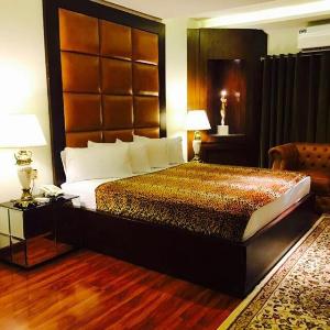 Shalimar Hotel