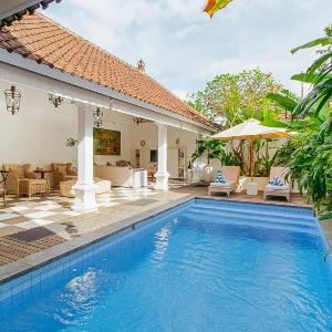 Private 2 Br Pool Villa 400m to Beach Sleeps 4
