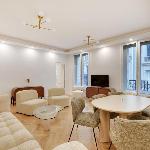 Harmonious 2BDR - 4P apartment - Champs Elysees 