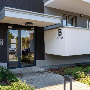 Przytulne Studio Sikorskiego Balkon i Parking by Noclegi Renters