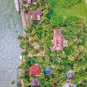 Cotelac Heritage Lake Resort Alleppey by VOYE HOMES