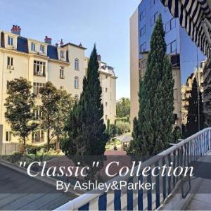 Nestor&Jeeves - L'OLYMPIC - Central - Very close sea