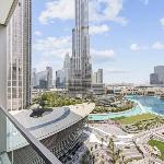 Panoramic Fountain Show and Burj Khalifa Views 
