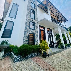 Meadow View Villa