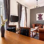 Modern 2-Bed Apartment - Heart of Downtown Lisbon