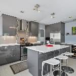 Modern Upper Level Duplex DT Vancouver