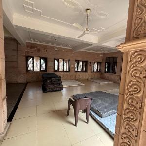 Omji Ashram - Shri Kathiya Mandir - 2km from Ram Temple