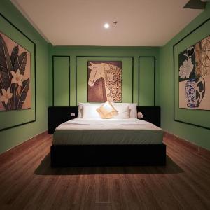 Love In The Atlantis Hotel