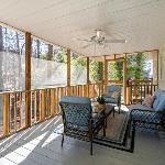 Decked Out Getaway Pine MTN Trail Pet Friendly Cartersville