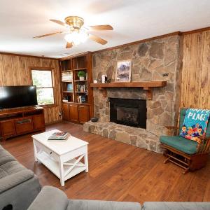 371 Mountain Hill Rd Fortson