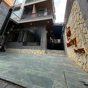 Núi Homestay