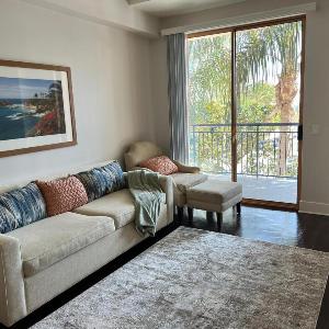 Chic Residences ENTIRE HOMES Steps from Beverly Hills & Sony Pictures
