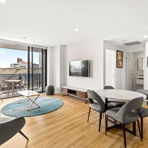 A Family Friendly 2 Bedroom Apt in Surfers Paradise