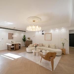 YuLou - Sunlit French-Inspired Flat with Generous Open Space