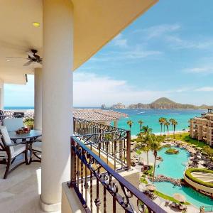 Beachfront Ocean View Top Floor Medano Beach
