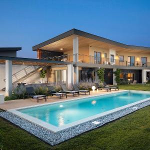 Luxury Villa Puerto de Paz for 8 people near Fazana with 60 m2 private heated pool sauna mini-golf & sea view