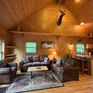 Aurora Basecamp at Pictured Rocks Sleeps 10