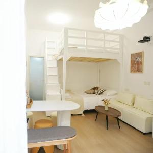 JiuXi - Open-Concept Urban Loft for Group Guests