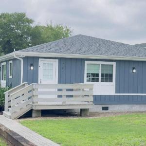 Bright & airy 2BR 2BA beach retreat A